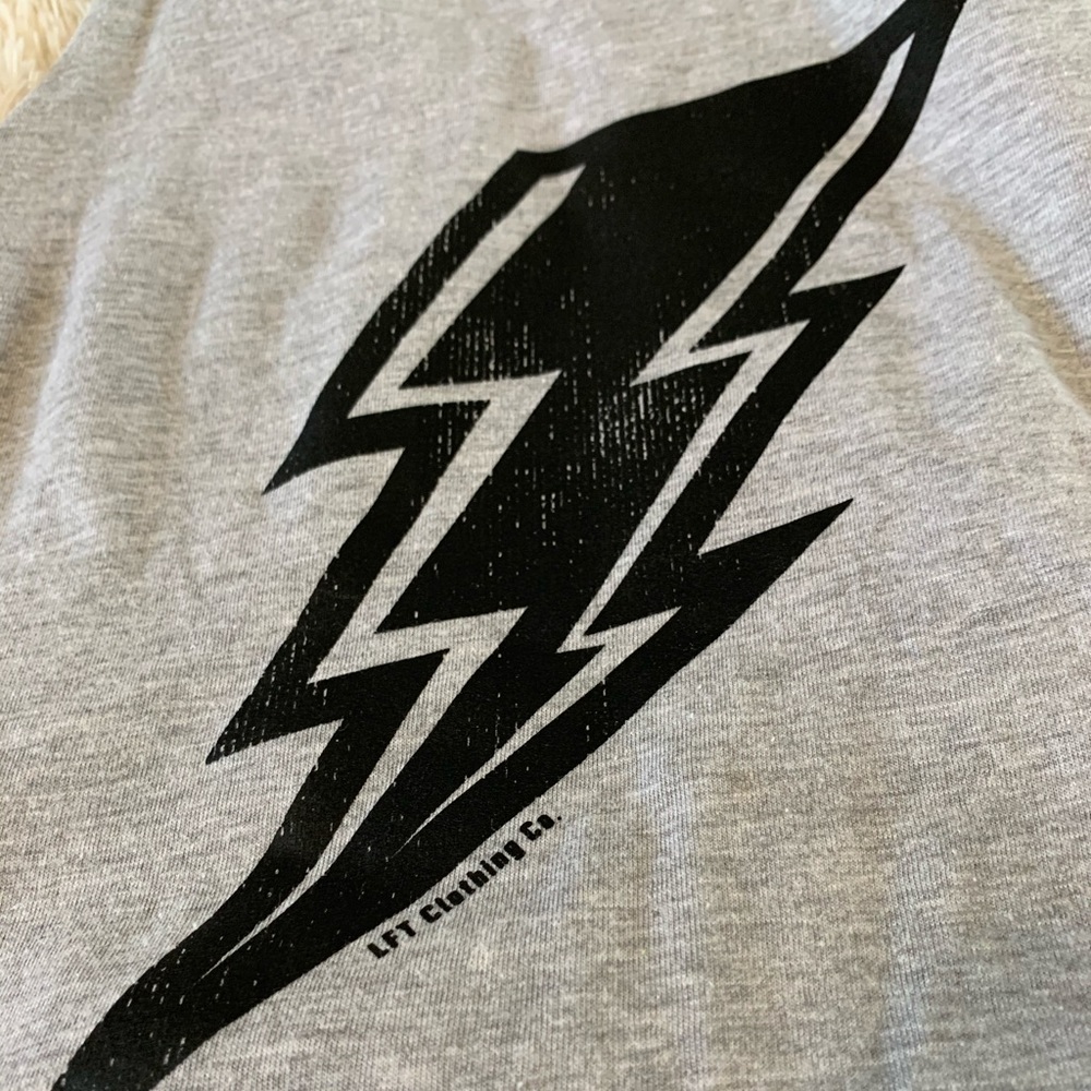 ⚡️Lightning Bolt ⚡️Cropped Muscle Racerback Tank - Picture 4 of 8